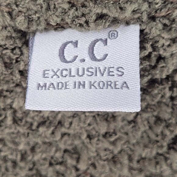 C.C. Korea Olive Green Sherpa Lined Cable Knit Beanie Hat Pom Pom Rolled Hem - Picture 6 of 7